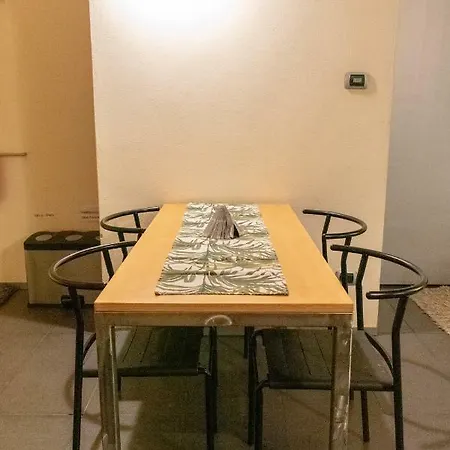 דירה Flora Iii